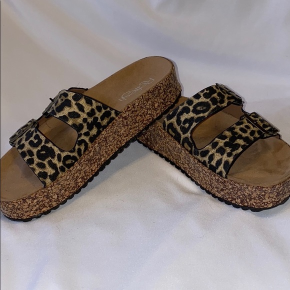 Leopard Print Slides - Picture 6 of 6